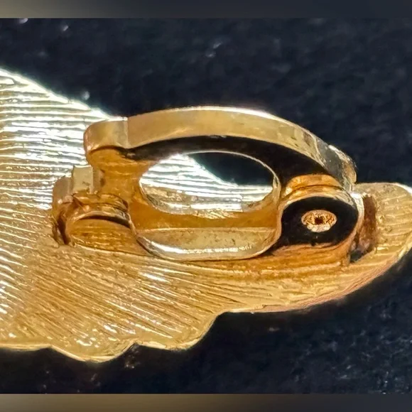 Vintage Monet Faux Pearl Slide - Picture 5 of 6